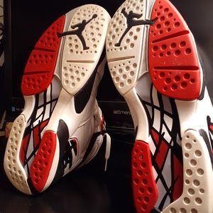 Jordan's VIII Bugs Bunny 10.5